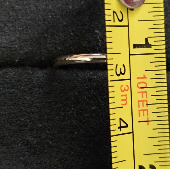 10k Yellow Gold Band Ring - Picture 6 of 8